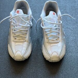 White & Silver Athletic Kids Sneakers Nike Shox R4